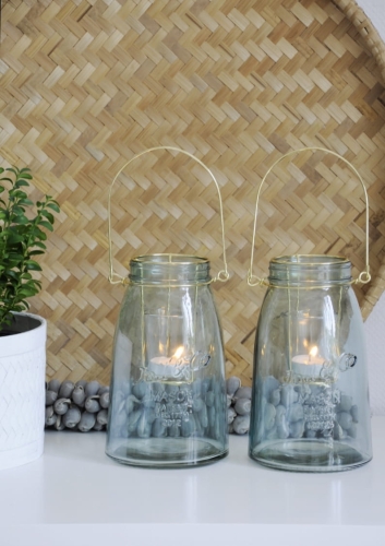 szklany lampion z uchwytem w kolorze niebieskim – dekoracja na świeczki