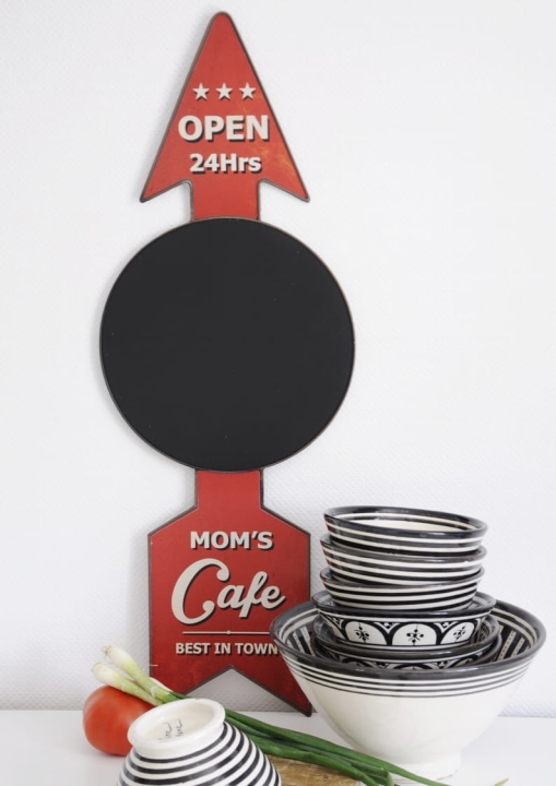 Metalowa strzałka z tablica do kuchni