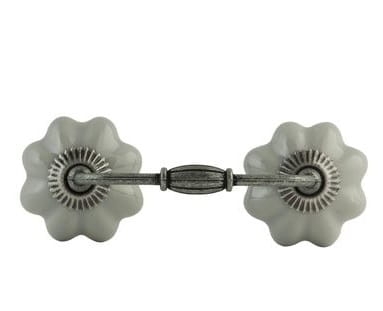 Szary uchwyt do mebliw stylu retro