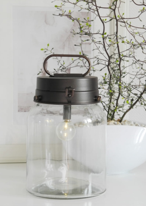Lampa stołowa LED na baterie w stylu loftowym – szklany słoik z metalową pokrywą