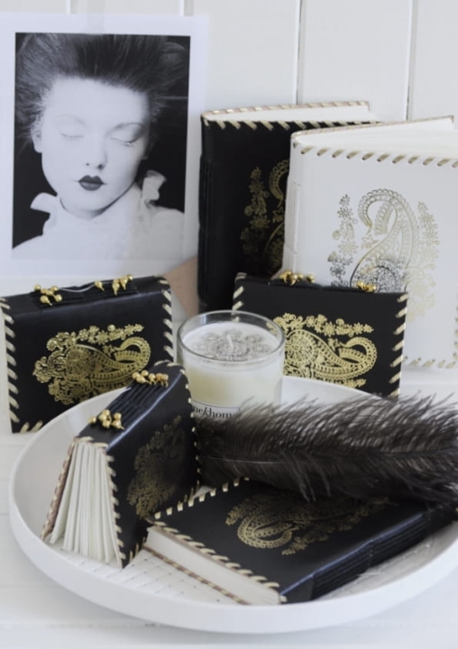 Skórzany notes z orientalnym wzorem – czarny notatnik handmade Kokonhome