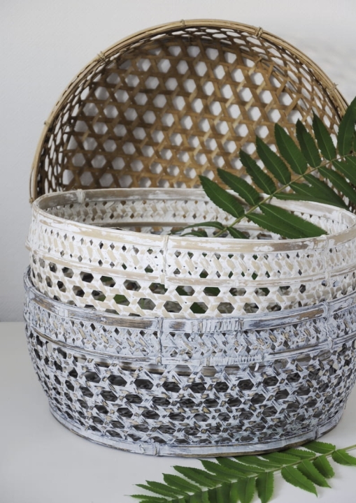 Duży ręcznie wyplatany kosz