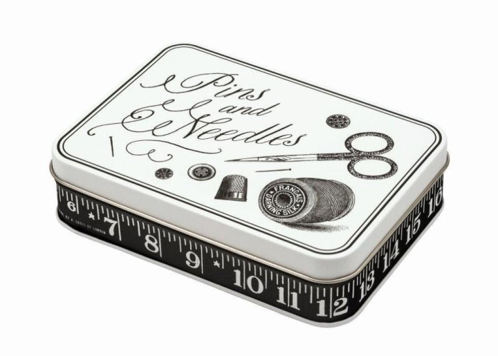 Biała puszka na przybory krawieckie