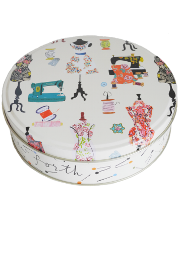 Okragła ozdobna puszka na przybory krawieckie