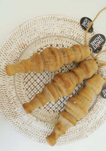 Dekoracyjna zawieszka z naturalnego drewna