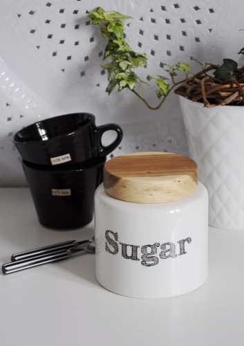 Pojemnik na cukier z drewnianym wieczkiem