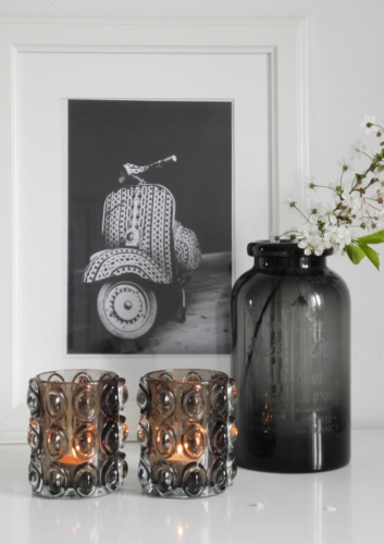 Elegancki świecznik szklany na tealighty w przydymionym kolorze