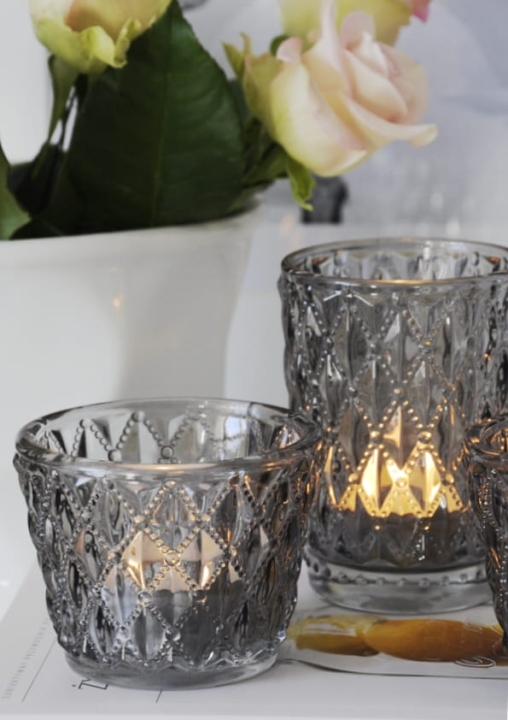 Szklany świecznik teakight