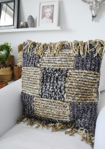 Poduszka z grubym splotem warkoczowym - dekoracyjna poducha, która uwodzi mięsistą teksturą - 60x60 cm
