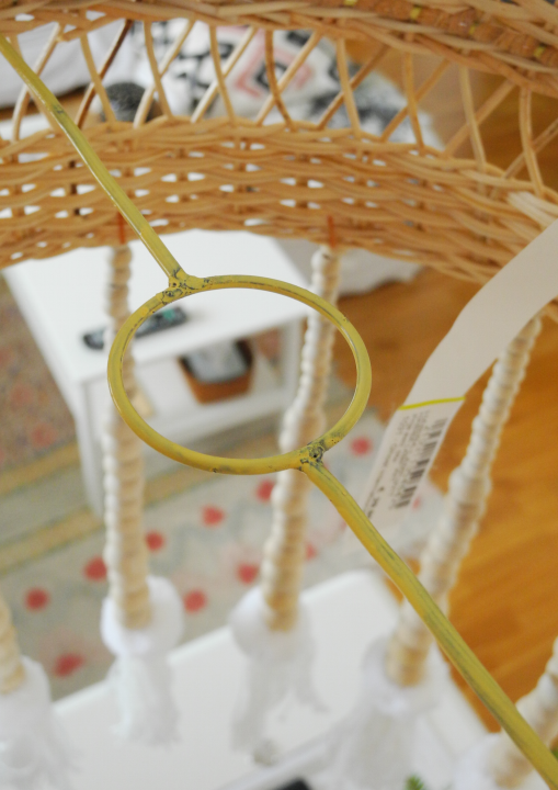 Lampa w stylu boho z drewnianych koralików