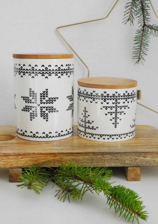 Zimowy zestaw ceramicznych pojemników kuchennych Winter z choinkami i śnieżynkami
