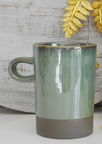 Kubek w odcieniach zieleni