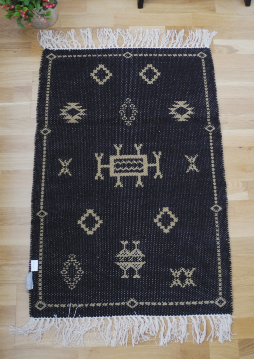 Dwustronny dywanik podłogowy o wymiarch 60x90 cm