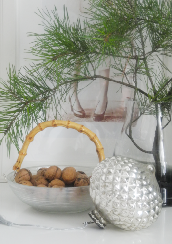 Patera ze szkła z bambusowym uchwytem