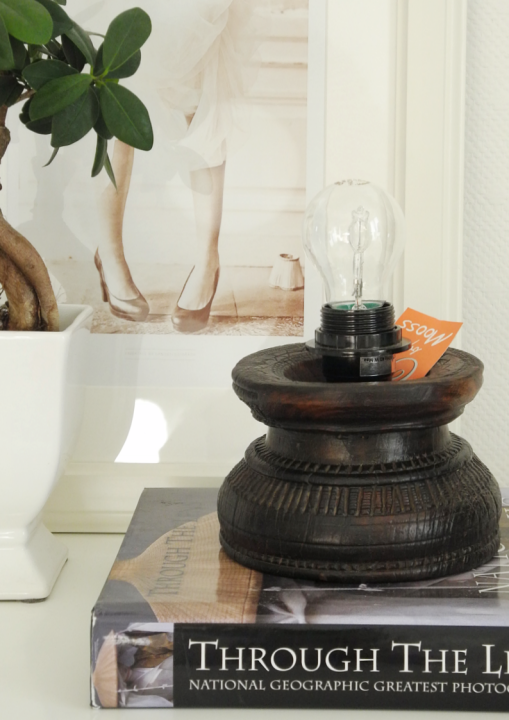 Drewniana podstawa lamy w stylu orientalnym