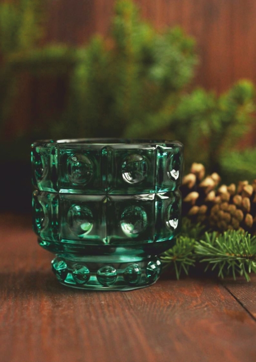 Strukturalne szkło turkusowe – dekoracyjny świecznik tealight z grubego szkła