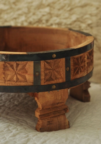 Dekoracyjny stolik CHAKKI w stylu orientalnym