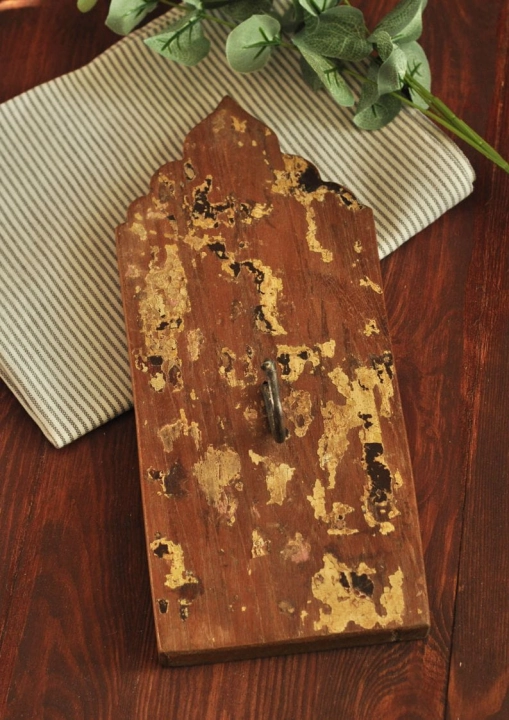 Wieszak z recyklingu w orientalnym stylu