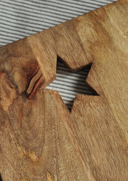 Drewniana deska mango – naturalna deska do krojenia i serwowania