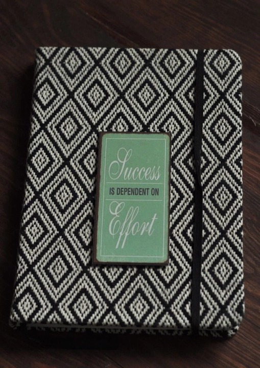 Magnes na lodówkę w kolorze miętowym