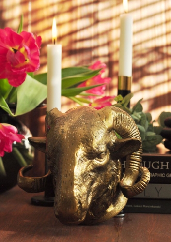 Metalowa głowa barana do powieszenia na ścianie