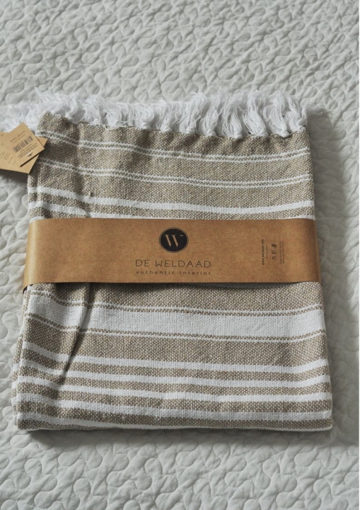Bawełniany beżowo-biały pled typu hammam