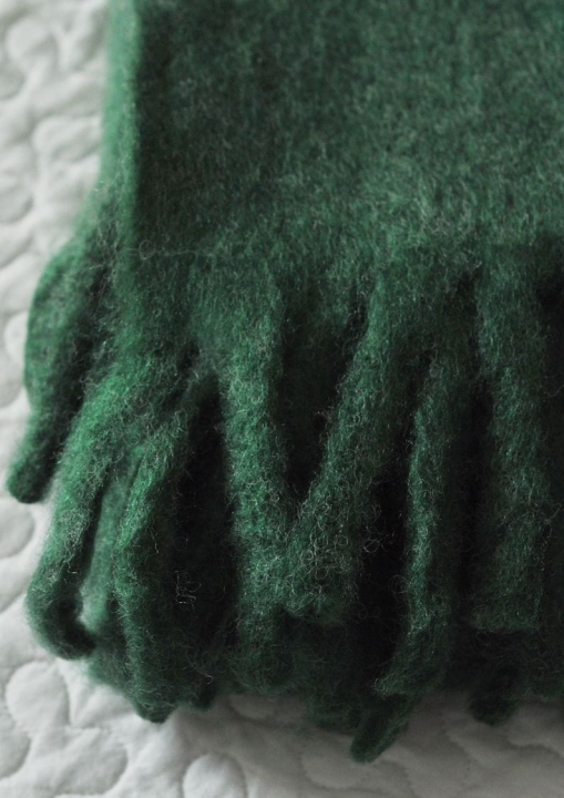 Koc DARK GREEN z moherem – stylowa dekoracja wnętrza