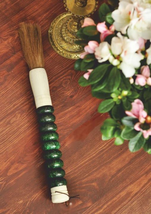 Dekoracyjny pędzel chiński  z zieloną rączką