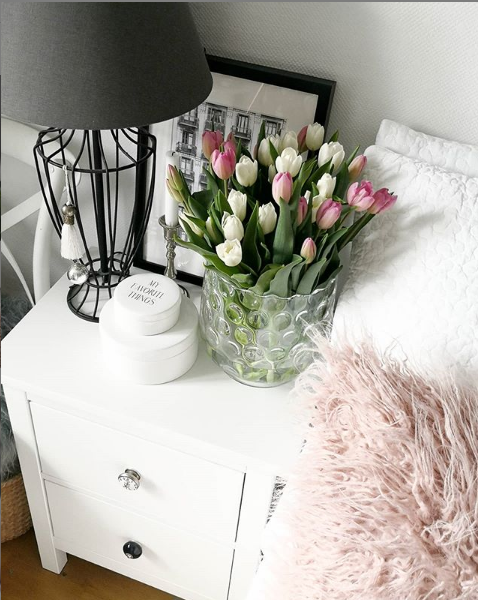 zestaw ceramicznych pojemników z pokrywkami jasna ceramika