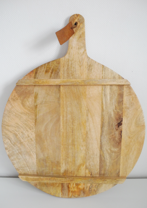 Naturalna deska do krojenia i serwowania w stylu skandynawskim