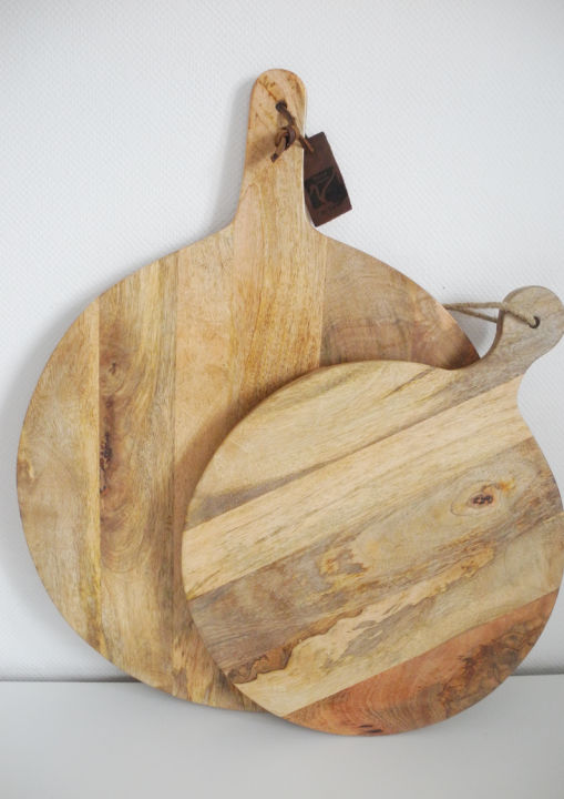 Elegancka okrągła deska mango – praktyczny dodatek do kuchni