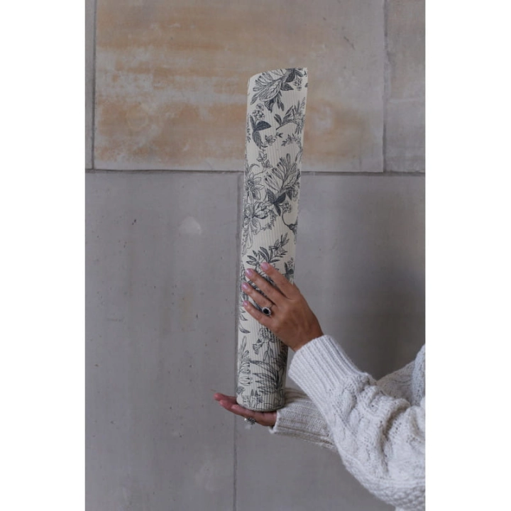 Karbowany papier ozdobny w odcieniu zieleni – stylowy papier do rękodzieła i dekoracji