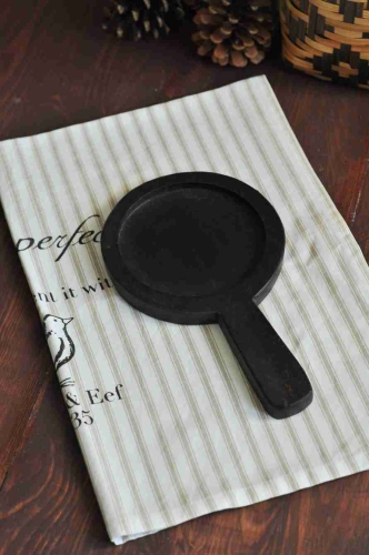 Ekologiczna podstawka pod kubek z drewna z odzysku