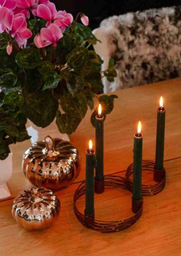 Metalowe świeczniki z efektem rdzy