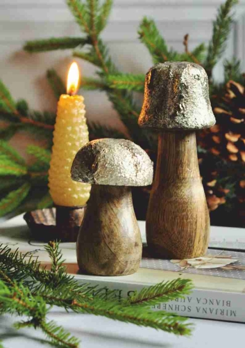 komplet drewnianych grzybków dekoracyjnych na półkę lub komodę