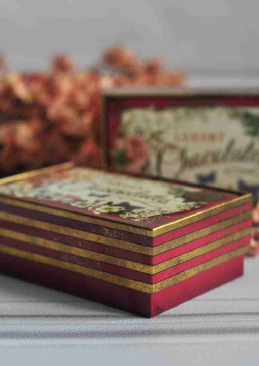 Dekoracyjna puszka na czekoladki