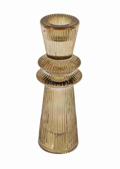 Szklany wysoko świecznik z karbowanego szkła