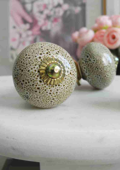 Gałka do mebli z ceramiki w kolorach ziemi – unikalny wzór