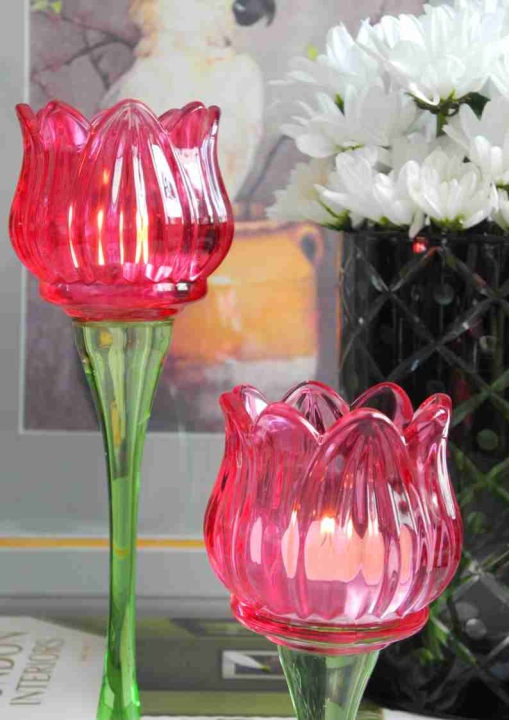Swieczniki na tealight w kształcie różowych tulipanów