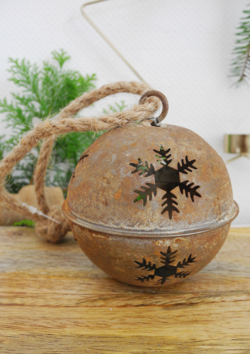 Zardzewiały dzwonek świąteczny z metalu – naturalny akcent vintage