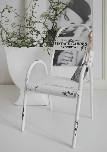 Krzesełko miniaturka  do dekoracji styl vintage