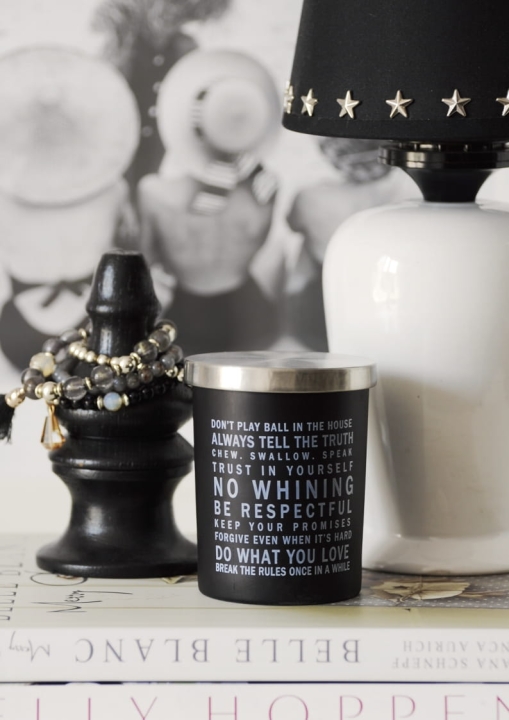 Świeca w czarnym pojemniku RULES