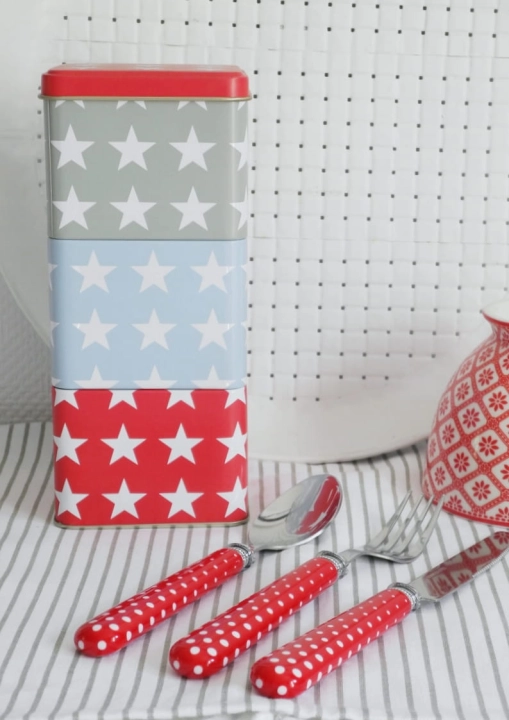 Dekoracyjna puszka modułowa – praktyczny i wesoły dodatek do pokoju lub biura