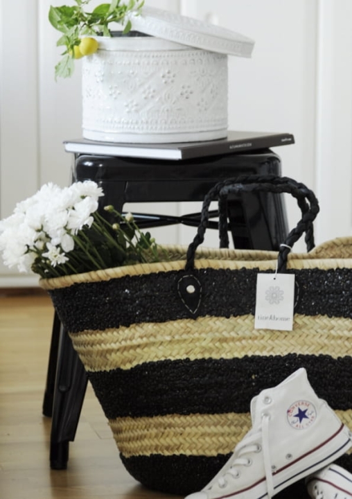 Skandynawski design i naturalne materiały – torba Tine K Home z cekinami