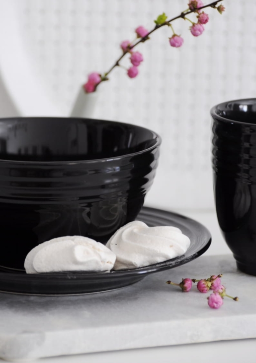 Czarny ceramiczny komplet śniadaniowy