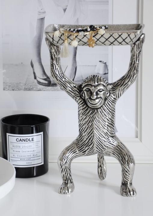 Stojak małpka na biżuterię