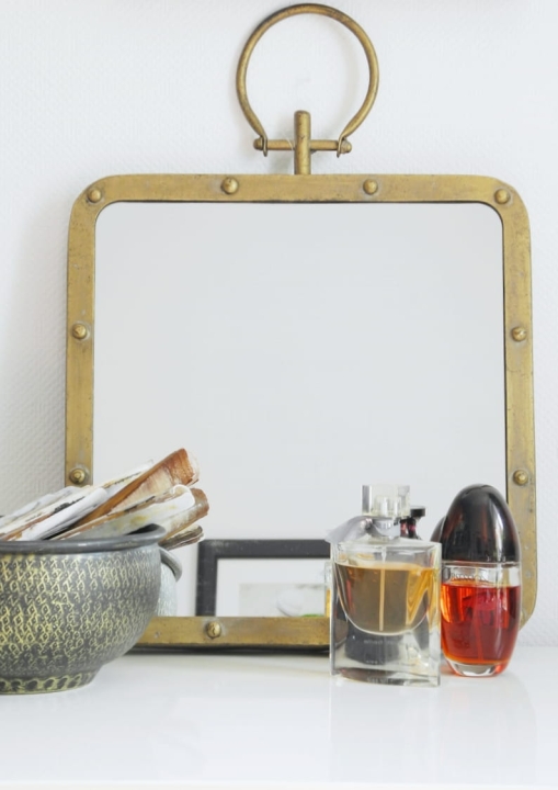 Lusterko  na ścianę w industrialnym stylu