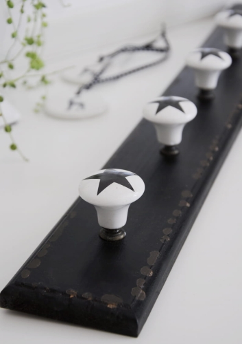 Wieszak ścienny czarny