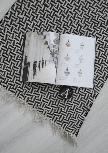 Bawełniany chodnik w czarny geometryczny wzór