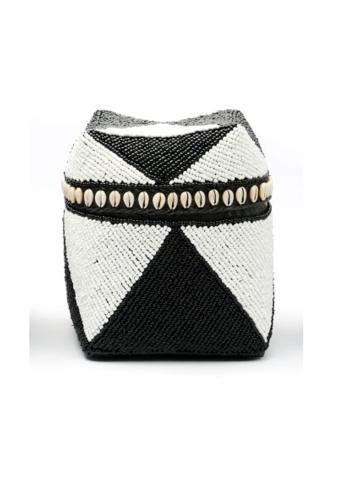 Pojemnik naszywany koralikami i muszelkami